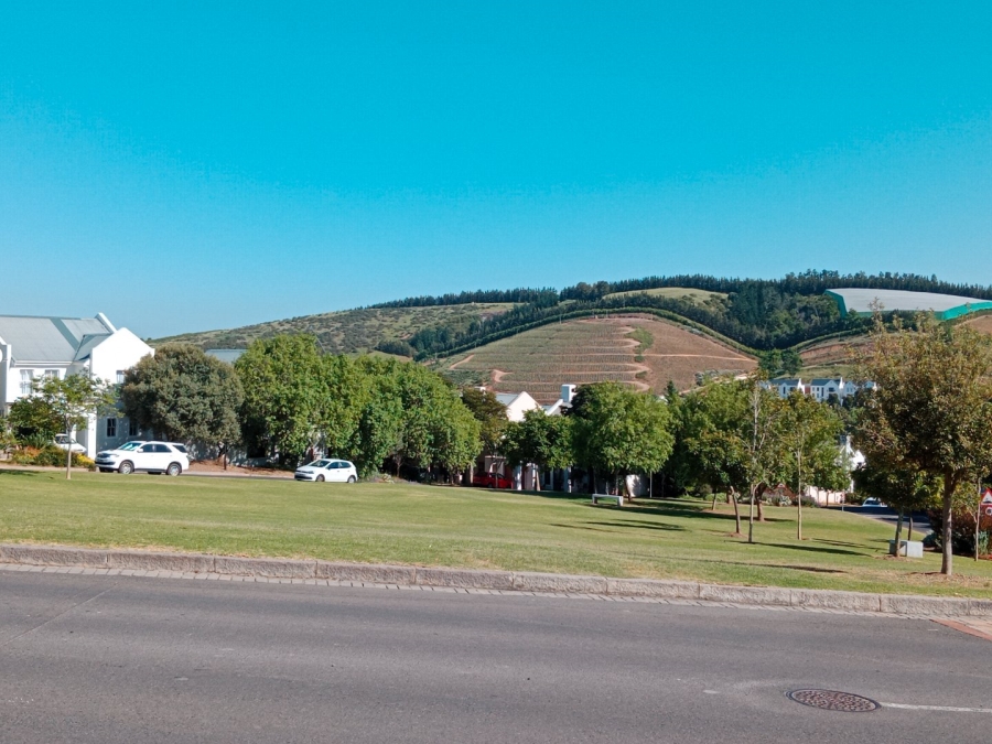 To Let  Bedroom Property for Rent in Welgevonden Estate Western Cape